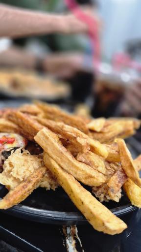 عکس فست فود سلف سرویس نامحدود فود هانتر