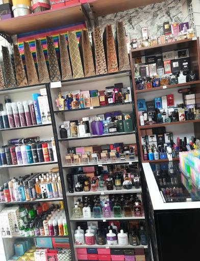 عکس عطر هالیدی شعبه یک