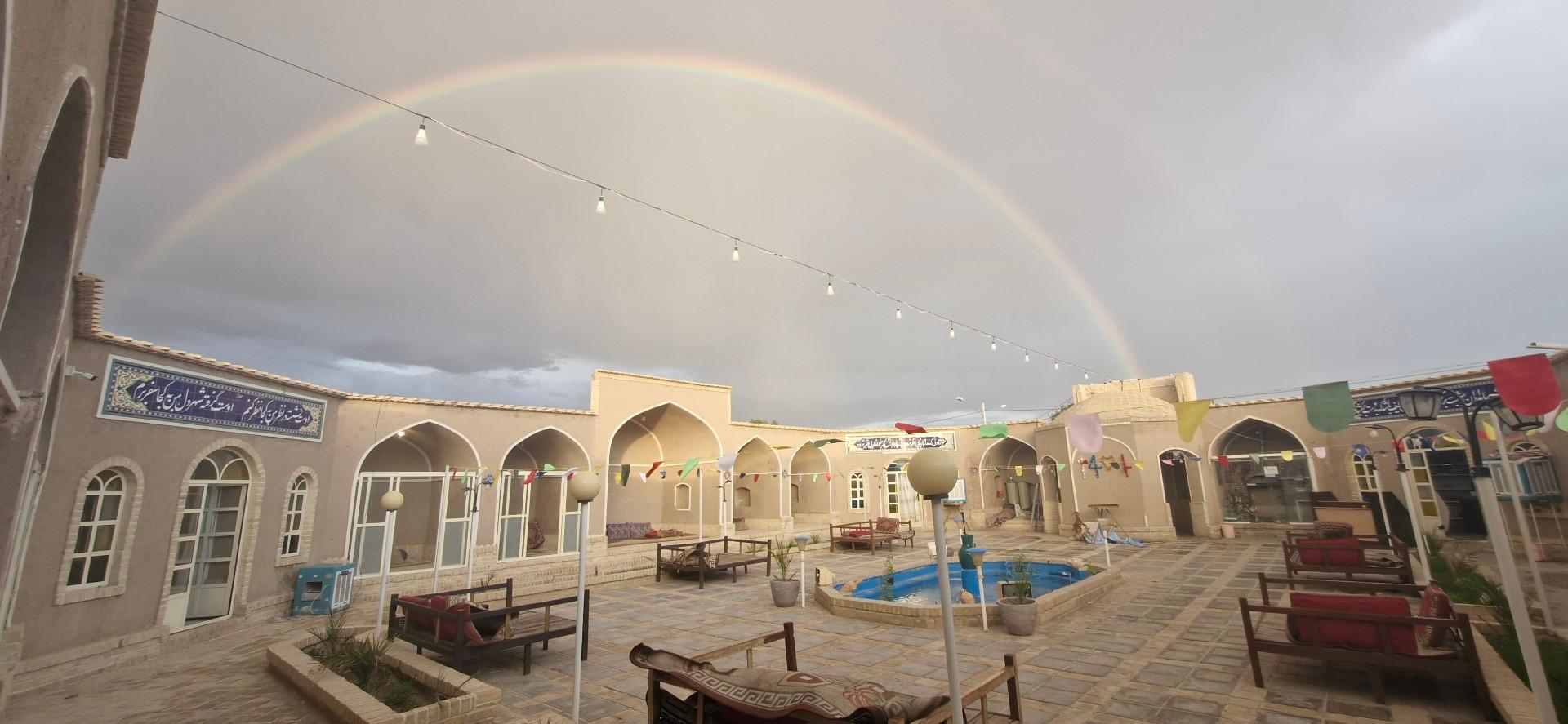 عکس سفره خانه هفت آسمان
