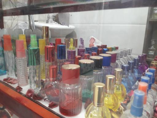 عکس عطر هالیدی شعبه یک