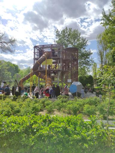 عکس سرسره غول‌پیکر ۱۲ سال به بالا