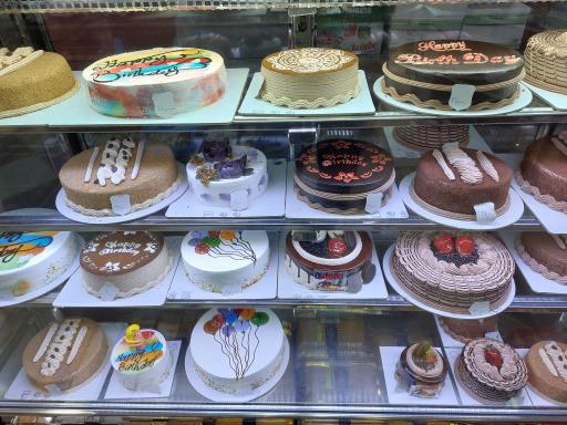 عکس قنادی گل مریم