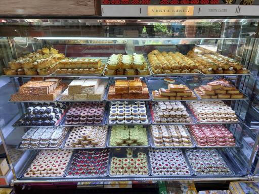 عکس قنادی گل مریم