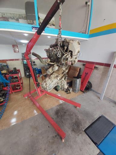 عکس تعمیرگاه خودرو فرشاد