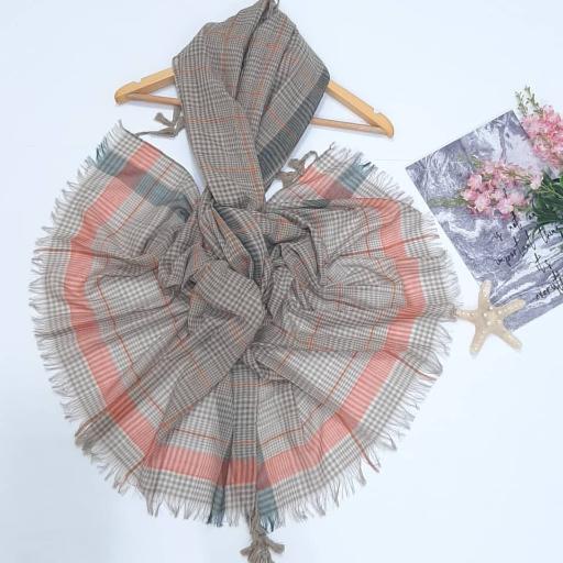 عکس فروشگاه شال و روسری بهلن گالری