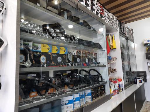 عکس فروشگاه آپشن ترافیک