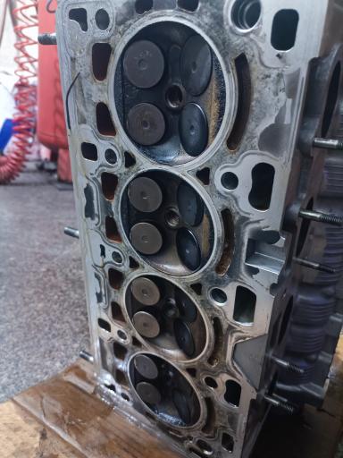 عکس تعمیرگاه تخصصی EF7