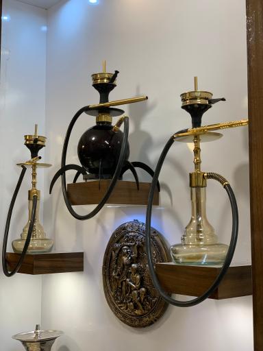 عکس صنایع دستی و قلیان فروشی کارن