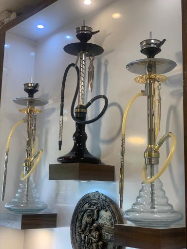 عکس صنایع دستی و قلیان فروشی کارن