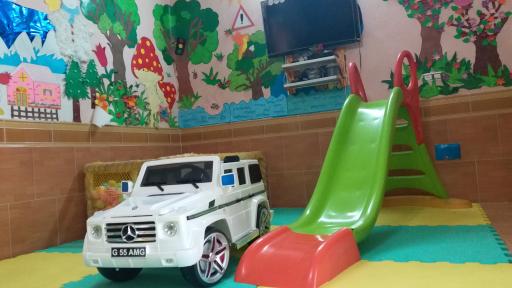 عکس مهدکودک دارا و سارا