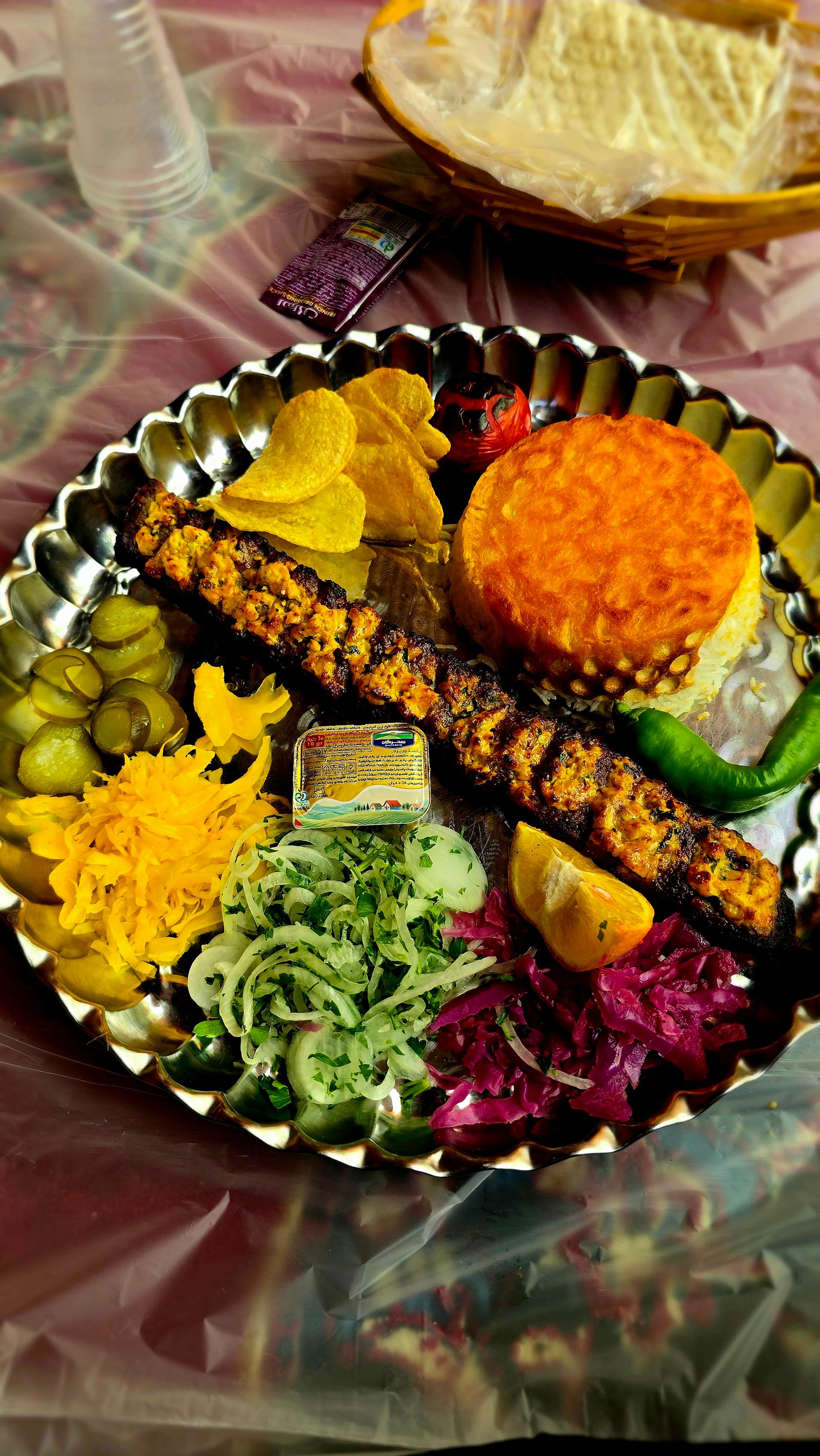 عکس رستوران سنتی کوچه باغ