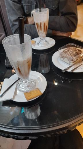 عکس کافه دانشمند