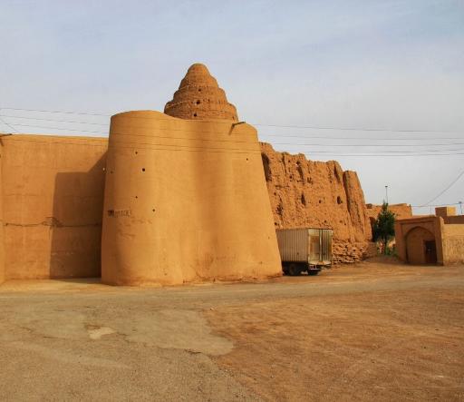 عکس قلعه ساسانی جندق