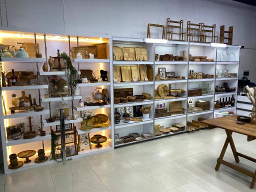 عکس فروشگاه هوم لوکس