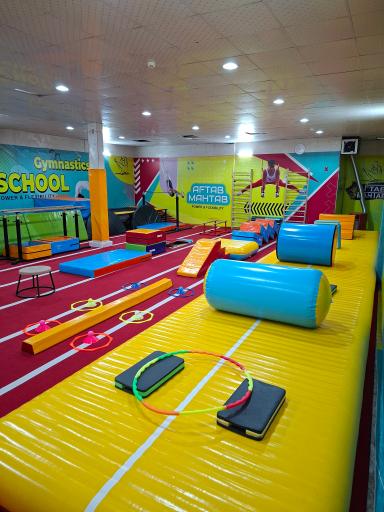 عکس ژیمناستیک آفتاب و مهتاب 