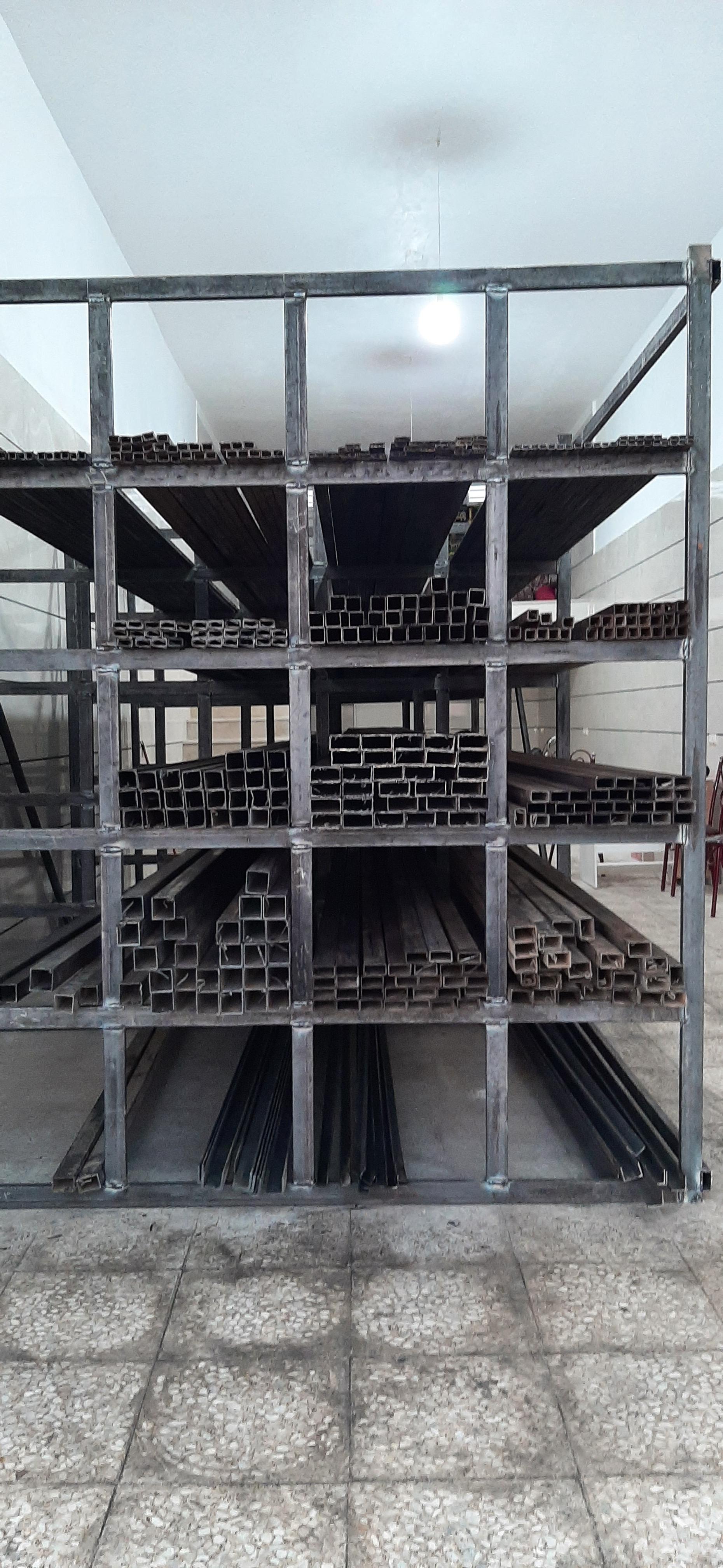 عکس فروشگاه پروفیل امیر