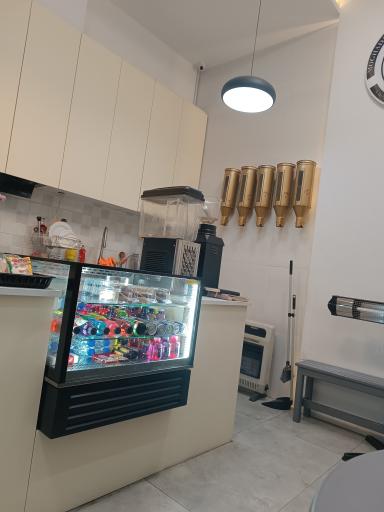 عکس کافه مقدم