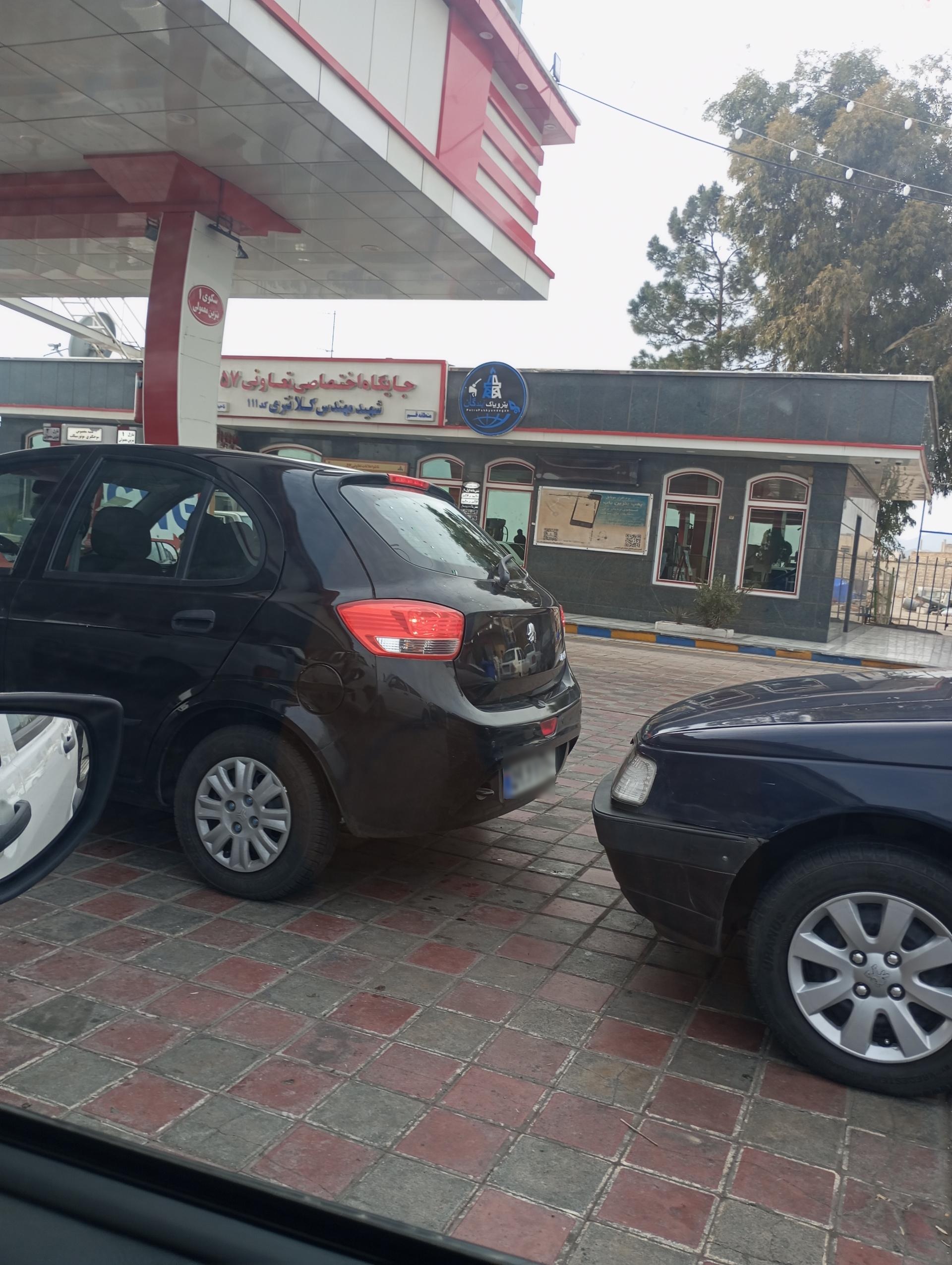 عکس پمپ بنزین و گازوئیل تعاونی 57