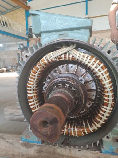 عکس فروشگاه الکتروموتور جریان 