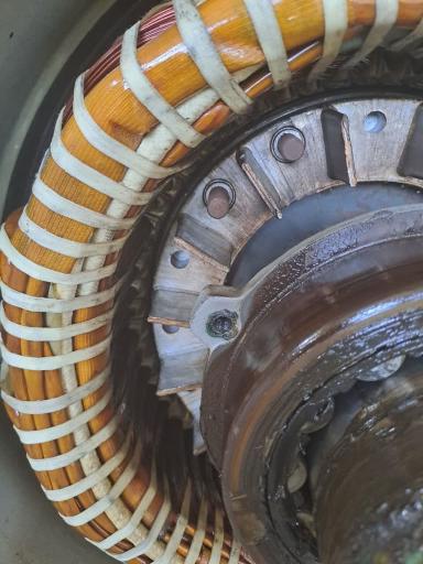 عکس فروشگاه الکتروموتور جریان 