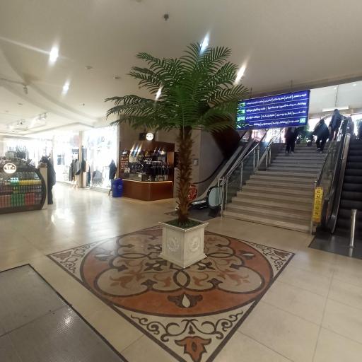 عکس بازار بزرگ فردوسی دو