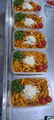 عکس رستوران جوان هنرور