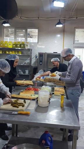 عکس رستوران جوان هنرور