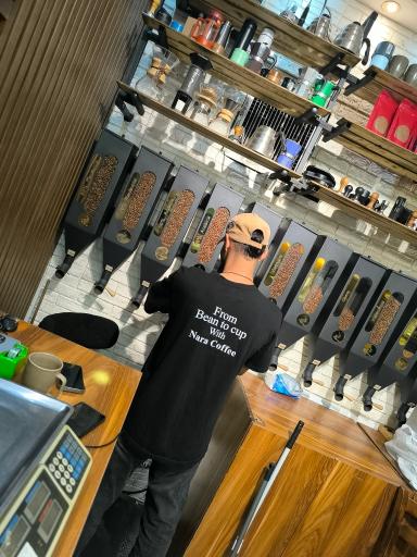 کافه قهوه نارا