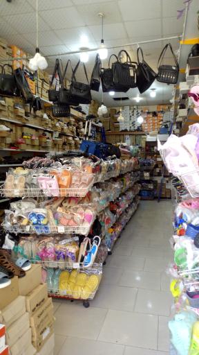 عکس کیف و کفش جوان 