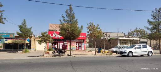 عکس فروشگاه افق کوروش