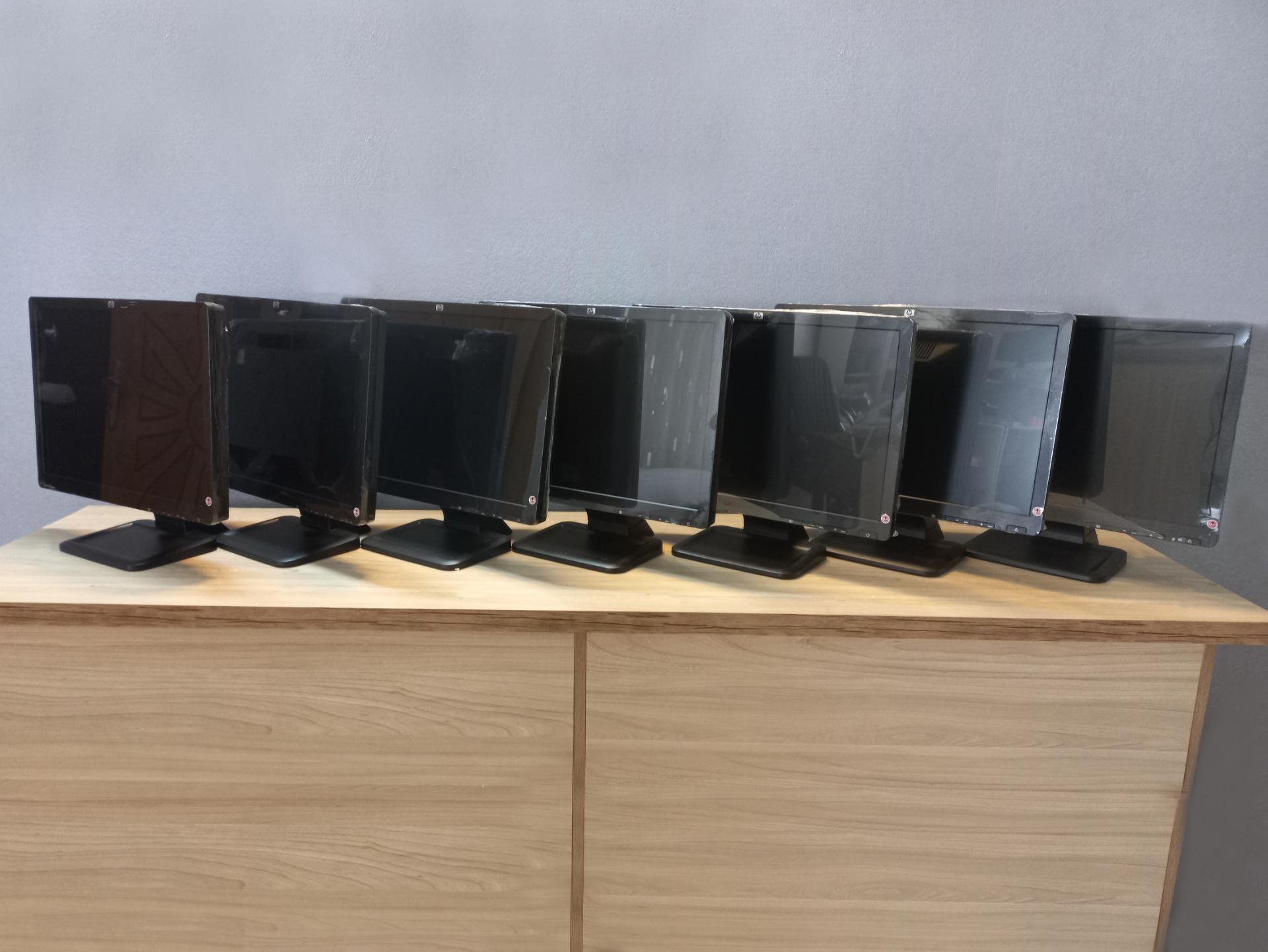 عکس خدمات کامپیوتری ویرا صنعت دیبا 