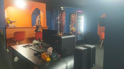 عکس گیم‌نت بازی خانه‌ی گلدسته