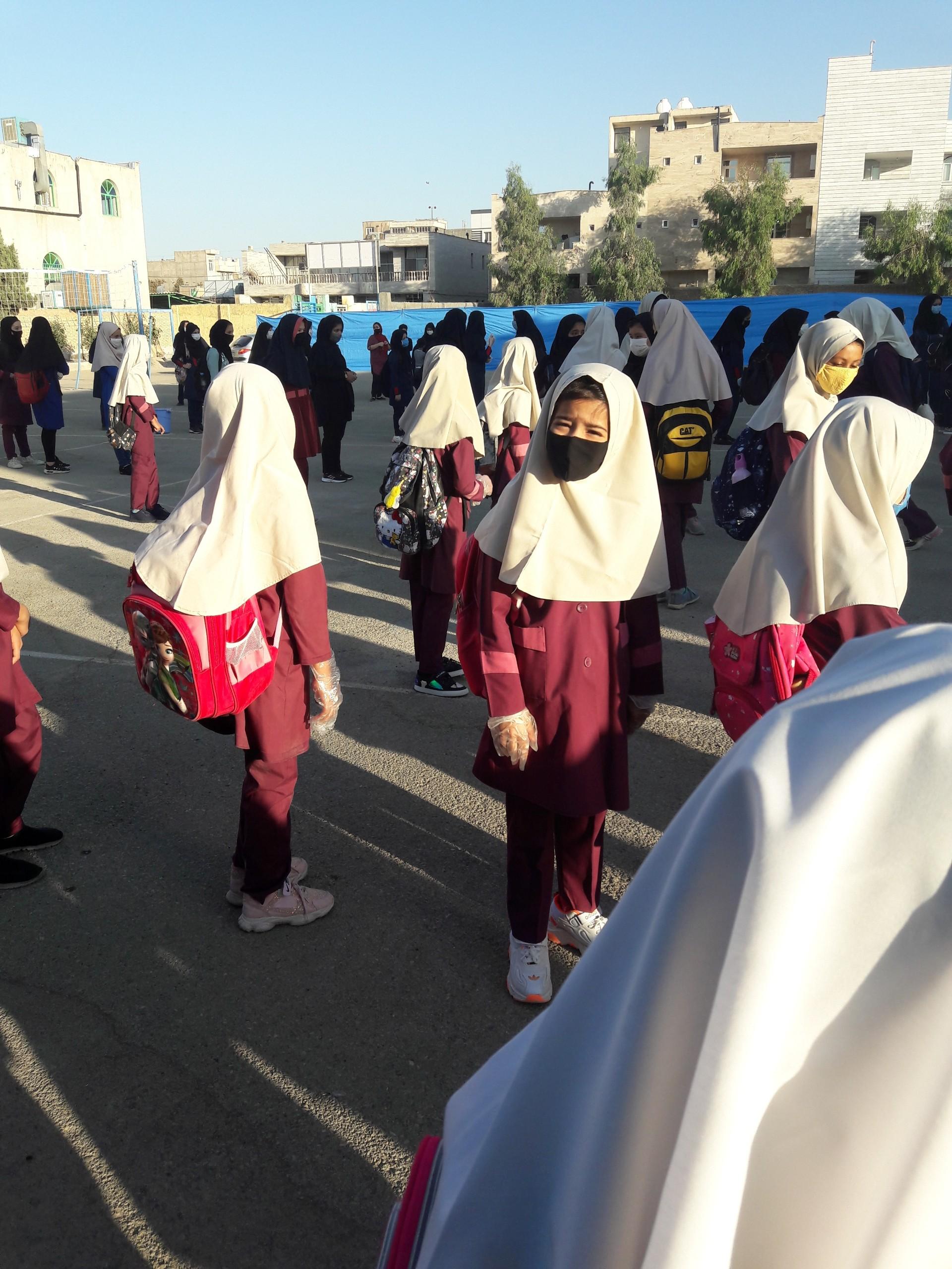 عکس دبستان دخترانه ولیعصر