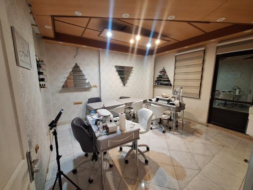 عکس سالن زیبایی رویاسا