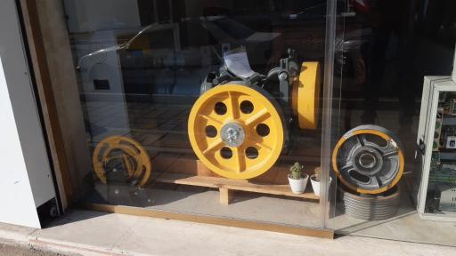 عکس شرکت آسانسور صدرا گستر مشهد