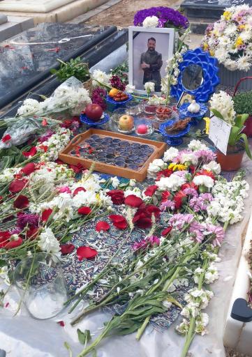 عکس مزار حمید هیراد