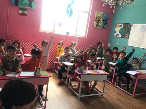 عکس پیش دبستانی ساعت کودکی