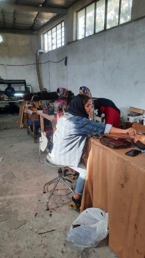 عکس کارخانه چرم بیران