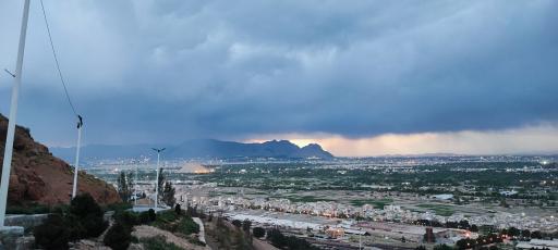 عکس نور شهدا (بقعه شهدای گمنام)