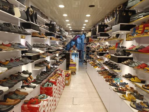 عکس فروشگاه چرم کوکامی