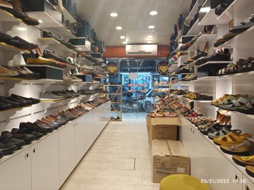 عکس فروشگاه چرم کوکامی