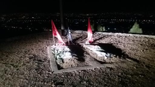 عکس نور شهدا (بقعه شهدای گمنام)