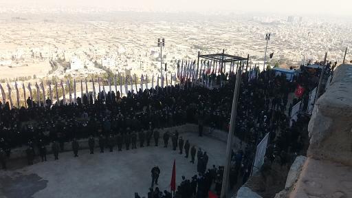 عکس نور شهدا (بقعه شهدای گمنام)