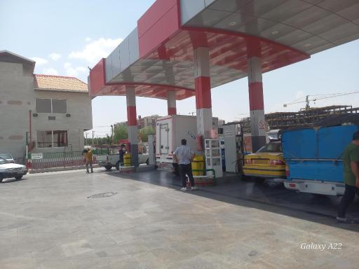 عکس جایگاه بنزین و CNG برادران زارعی