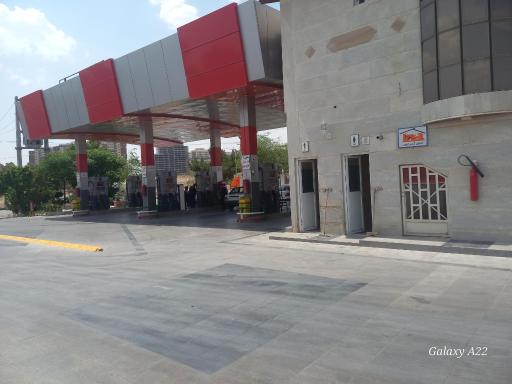 عکس جایگاه بنزین و CNG برادران زارعی