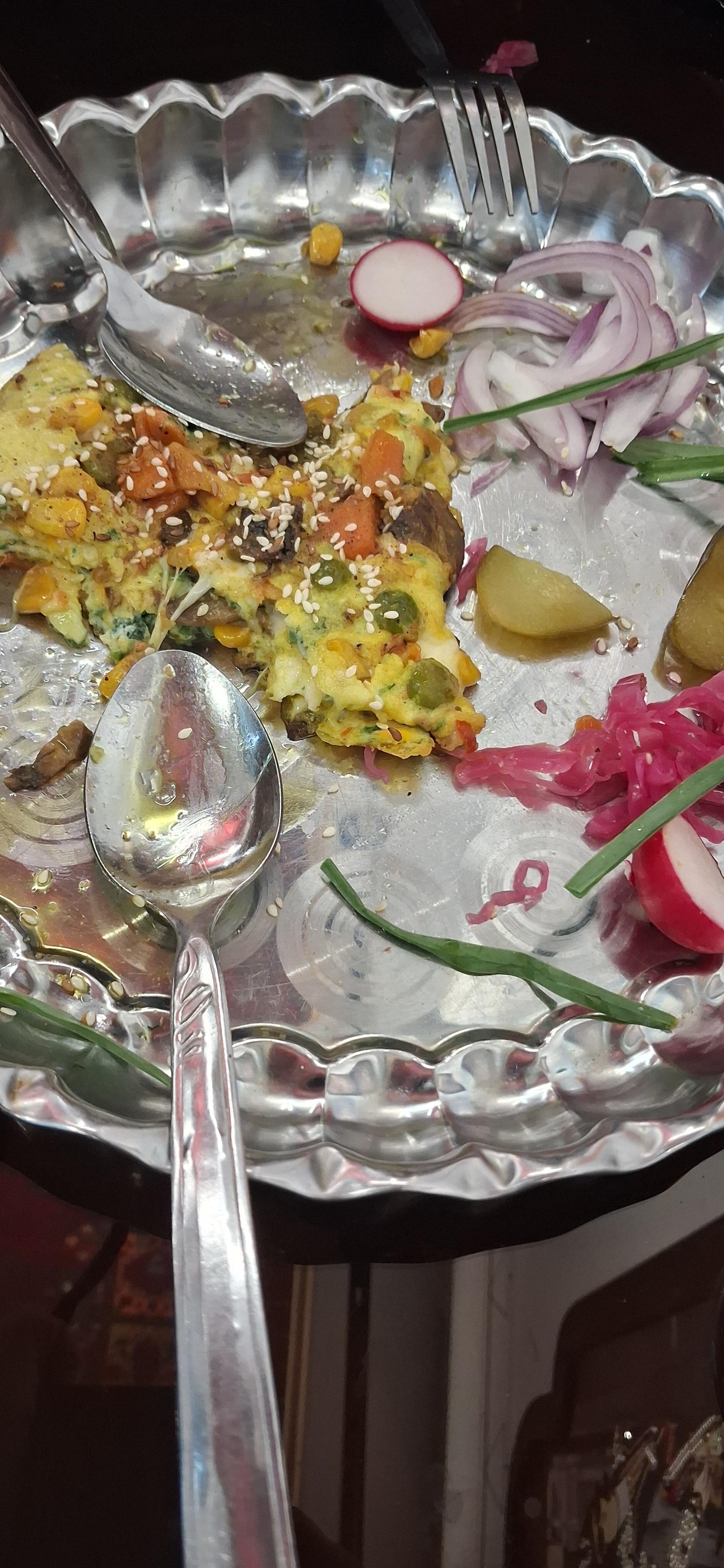 عکس رستوران سنتی ایرانی تیلیت 