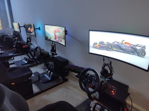 عکس باشگاه رانندگی مجازی (ریس نت مشهد)