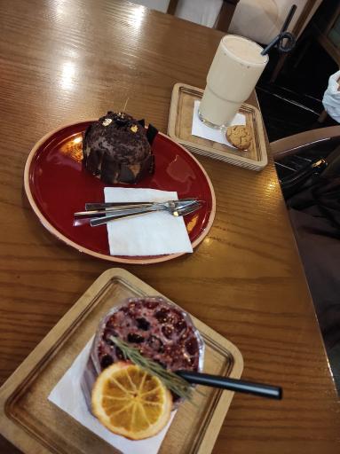 عکس کافه مدلِن