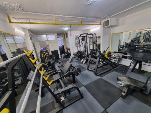 عکس باشگاه ورزشی فارمیس