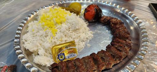 عکس رستوران باغچه